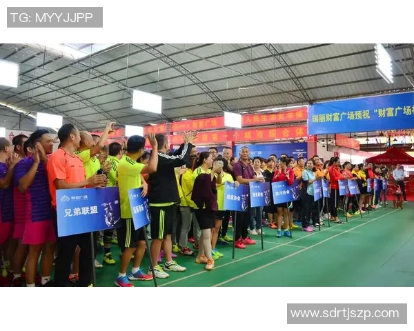 赛后复盘：北京羽毛球队与广州羽毛球队的团队协作与战术分析